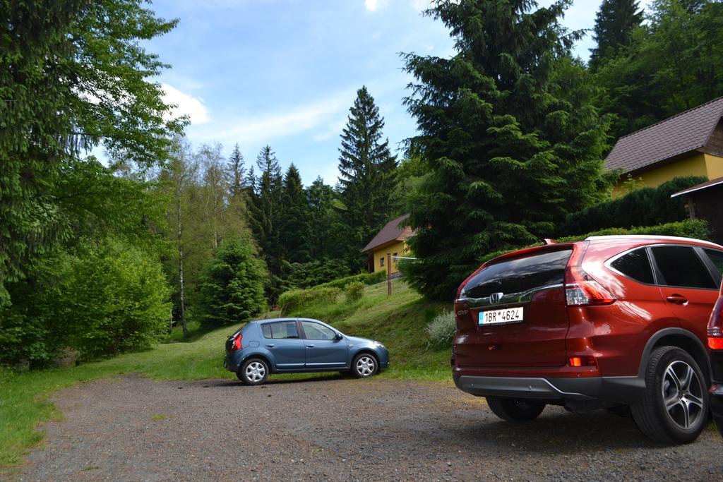 Chaty Pod Knizeci, Trojanovice Esterno foto