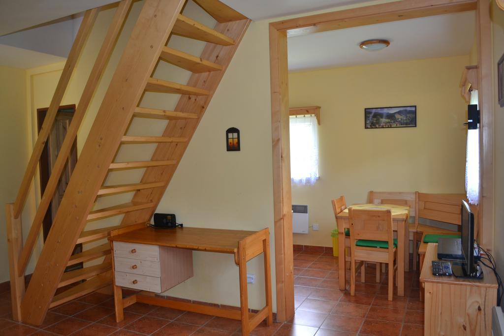 Chaty Pod Knizeci, Trojanovice Esterno foto